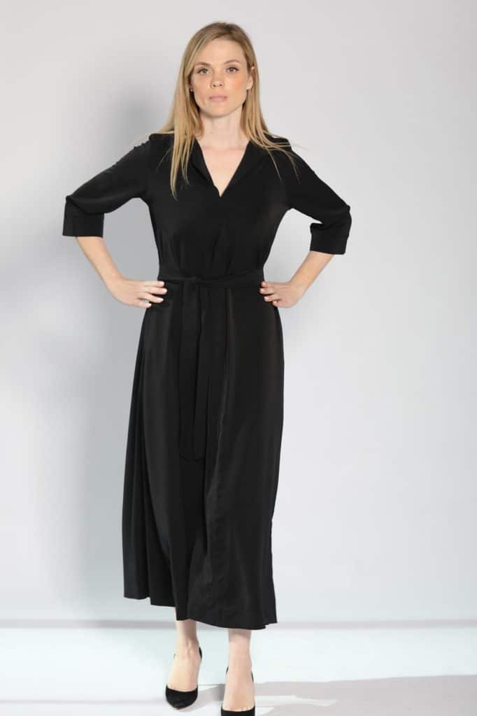 Minimalist maxi black dress